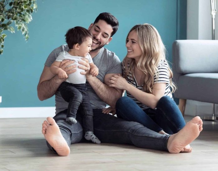 25/03/2023 ¿Qué es el sentimiento de pertenencia y por qué es importante para tus hijos?.

conexión con los hijos es un factor importante en el desarrollo de los hijos. Fortalecer este vínculo es básico para que se sientan felices e interesarse por todo lo que les rodea, en especial por la familia. El sentido de pertenencia tiene un papel muy importante y potenciarlo desde los orígenes para que los más pequeños se sientan protegidos y queridos.

SOCIEDAD
ISTOCK