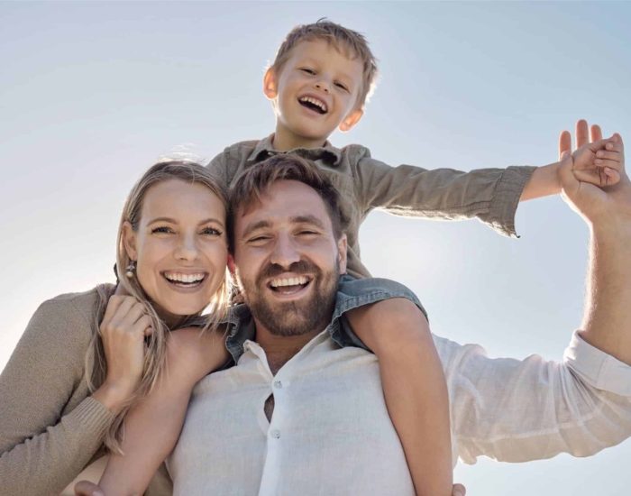 27/05/2023 Cómo asegurar que tus hijos sean felices durante su crianza.

felicidad es un objetivo al que todos deberíamos aspirar. De hecho, los padres, deberían buscar que sus hijos se sientan así durante los primeros años de vida. Y es que, aunque ser feliz es un estado de ánimo, se puede aprovechar la crianza para enseñarles claves para vivir de esta forma. Así lo aseguran los profesionales de Newport School, que anima a tomar en cuenta una serie de recomendaciones durante la educación de los niños.

SOCIEDAD
ISTOCK