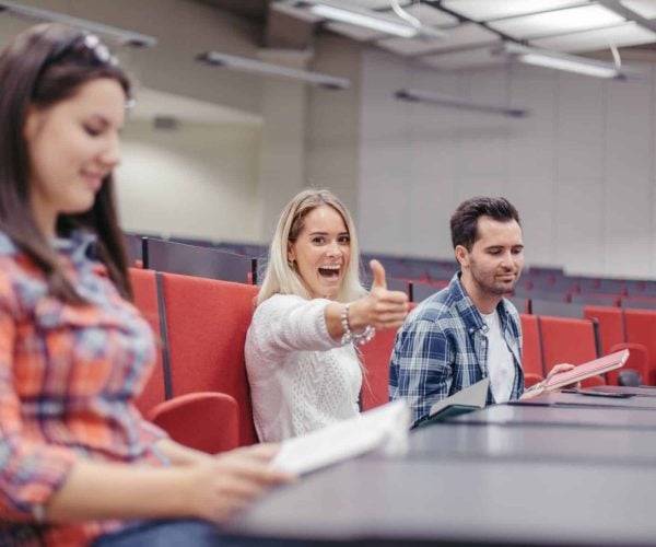 Bachillerato Internacional vs. Bachillerato Español: ¿cuál tiene mejores salidas?