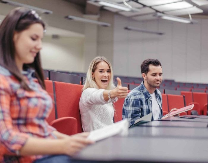 Bachillerato Internacional vs. Bachillerato Español: ¿cuál tiene mejores salidas?